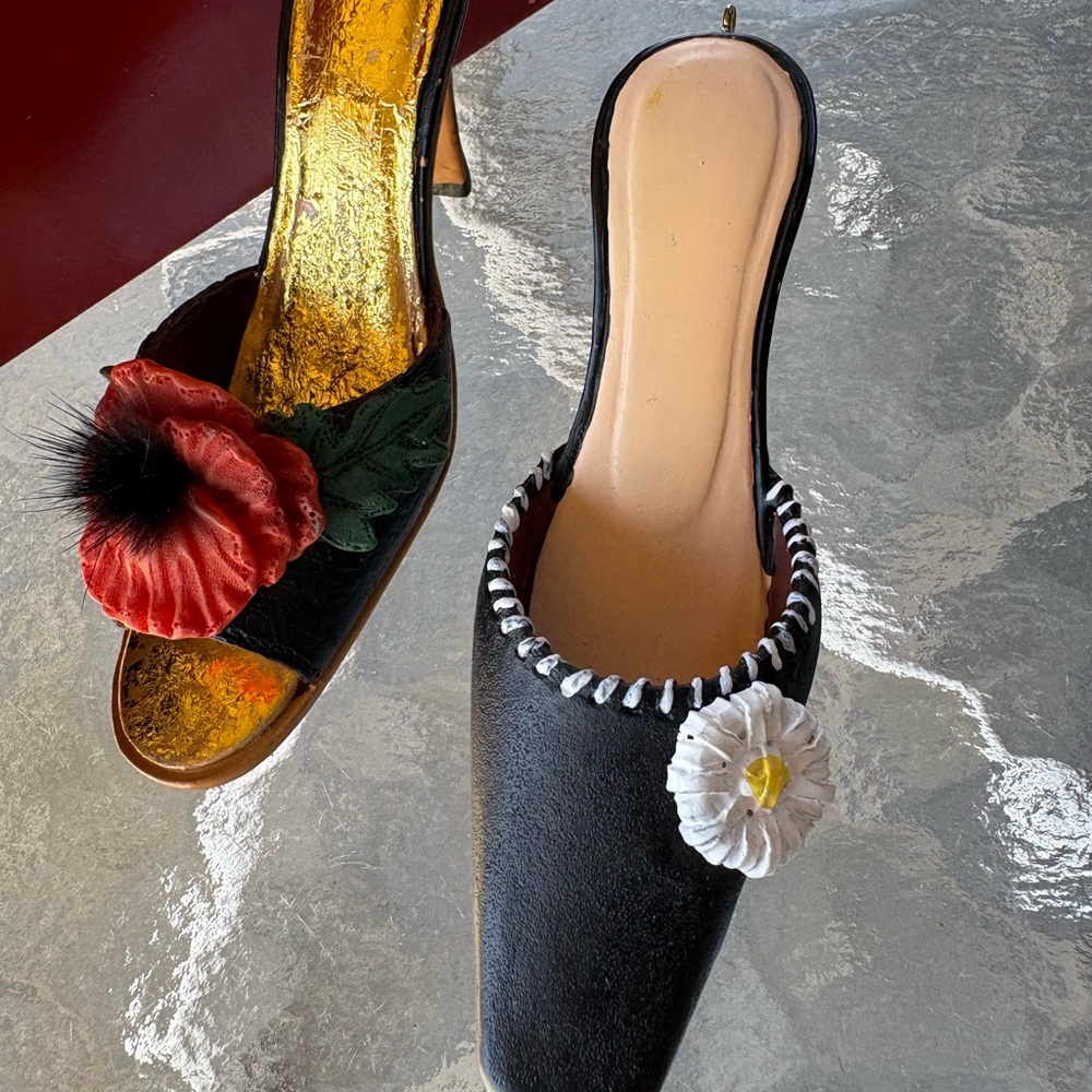 "Just the right shoe" shoe collectibles, two sets of four so eight total NIB - Picture 4 of 8